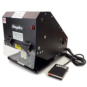 Engrapadora eléctrica Staplex® SU-100N con pedal.